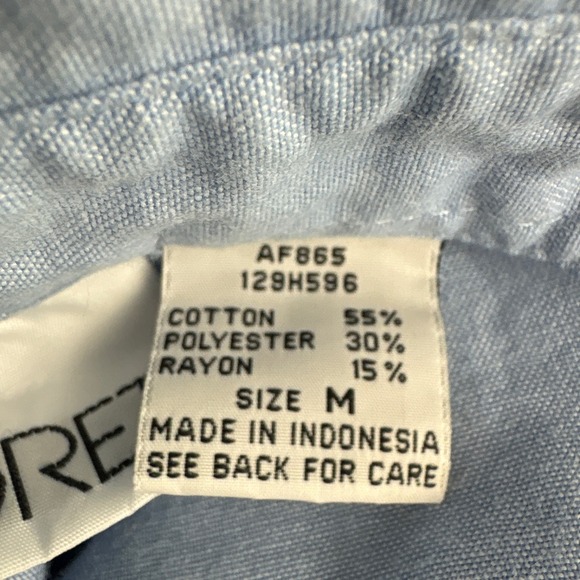 Koret Shirt M Blue Button Down Embroidered Floral Butterfly Embellished Cottage - Picture 6 of 9